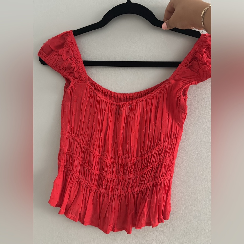 Red blouse - Picture 2 of 3